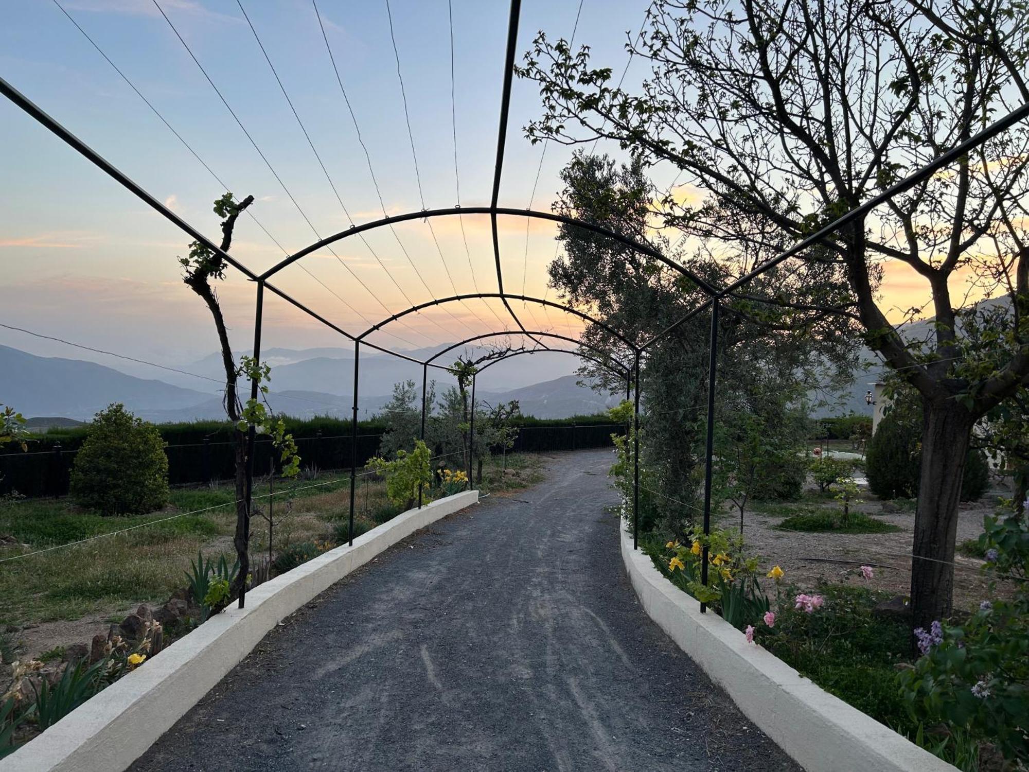 Villa Rustica En La Alpujarra - La Gualalla - Soportujar Каратаунас Экстерьер фото